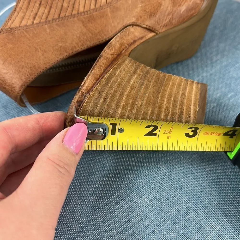 Paul Green Cayanne Peep Toe Nougat Leather Sandal Size 5.5